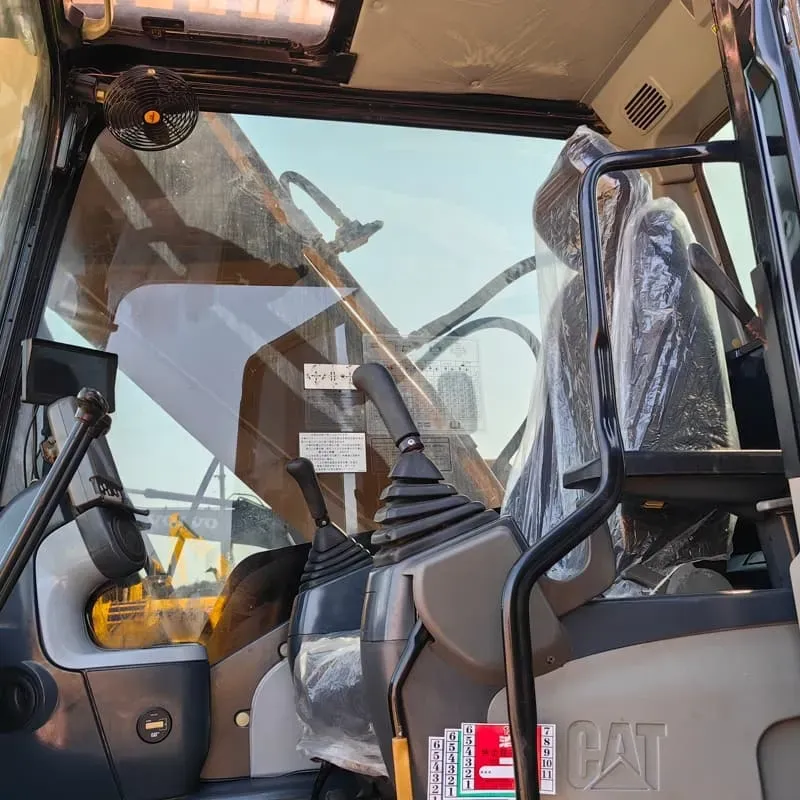 UsedCaterpillar 320D2LЭкскаватор