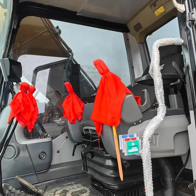 UsedCaterpillar 320D2LЭкскаватор
