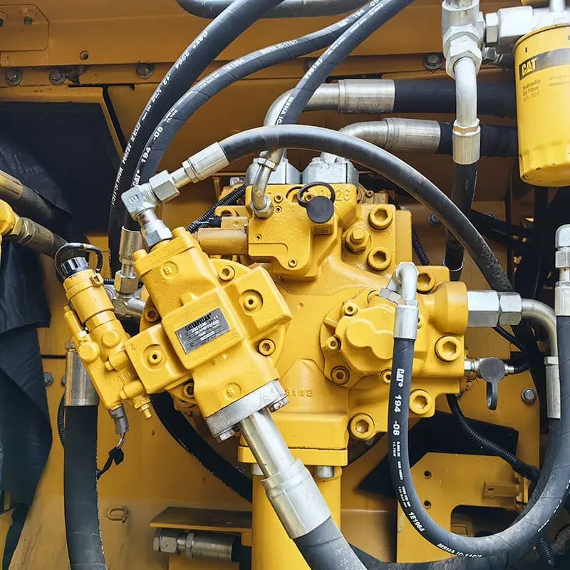 UsedCaterpillar 330D2Экскаватор