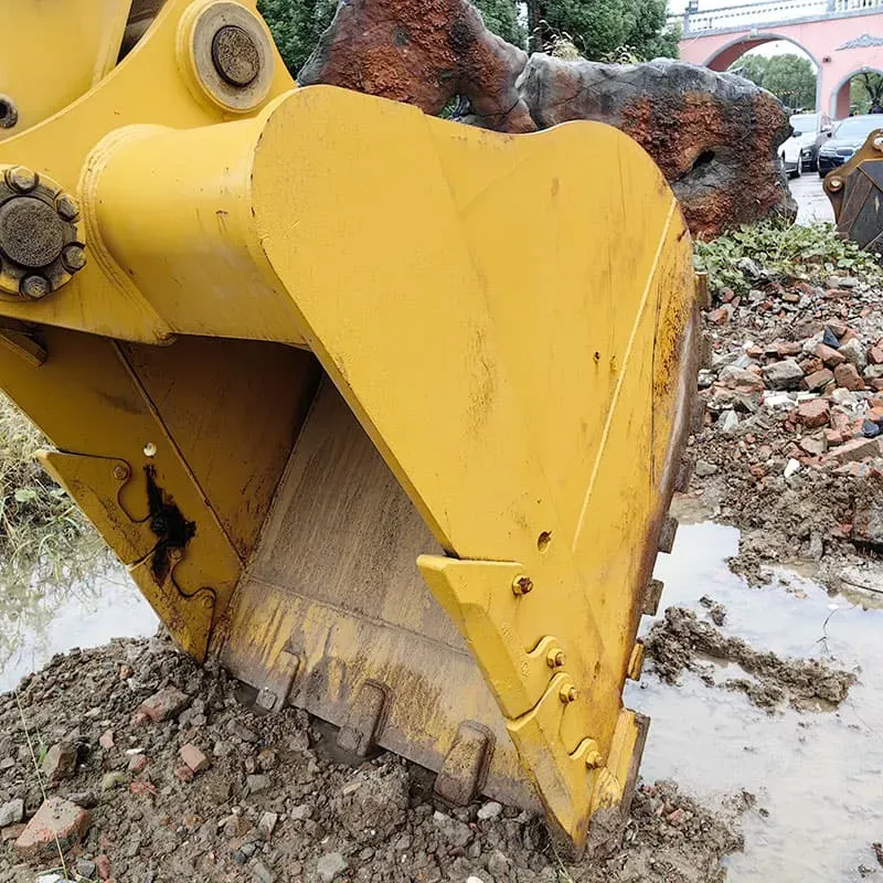 UsedCaterpillar 330D2Экскаватор