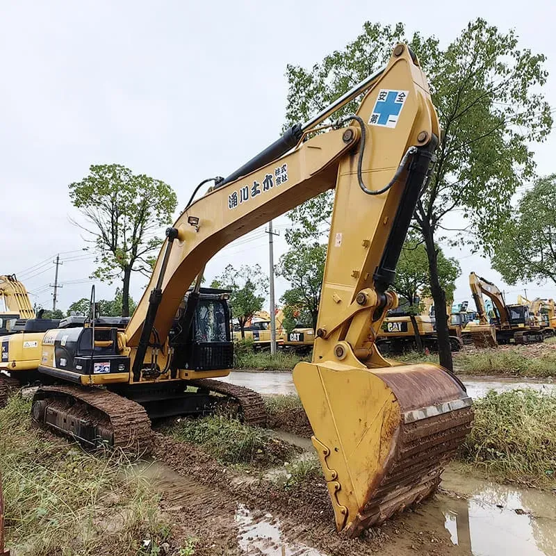 UsedCaterpillar 330D2Экскаватор