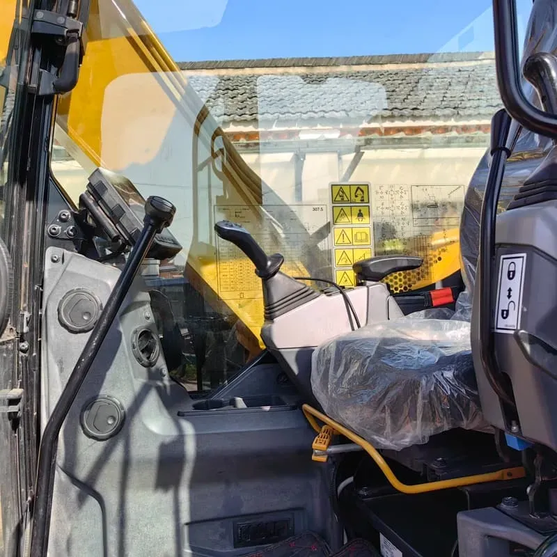 UsedCaterpillar 307.5Экскаватор