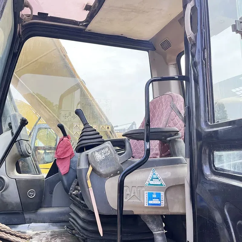 UsedCaterpillar 323D2LЭкскаватор