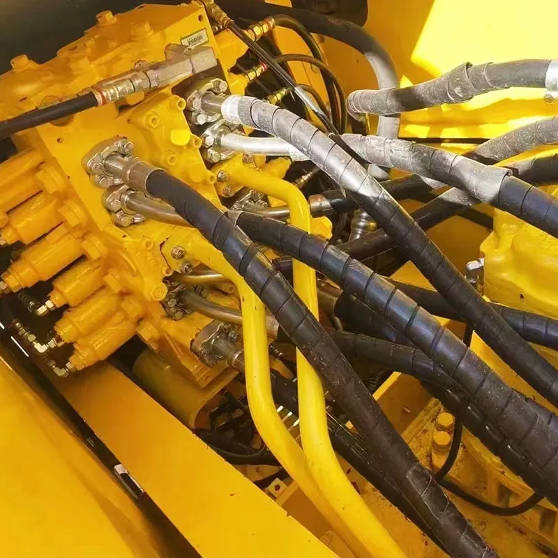 UsedKomatsu 210-8Экскаватор