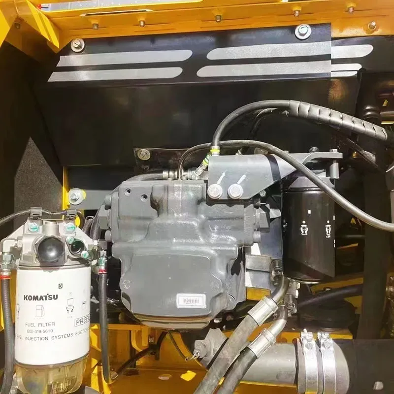 UsedKomatsu 210-8Экскаватор