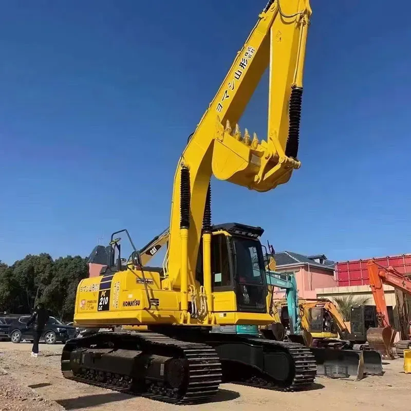 UsedKomatsu 210-8Экскаватор