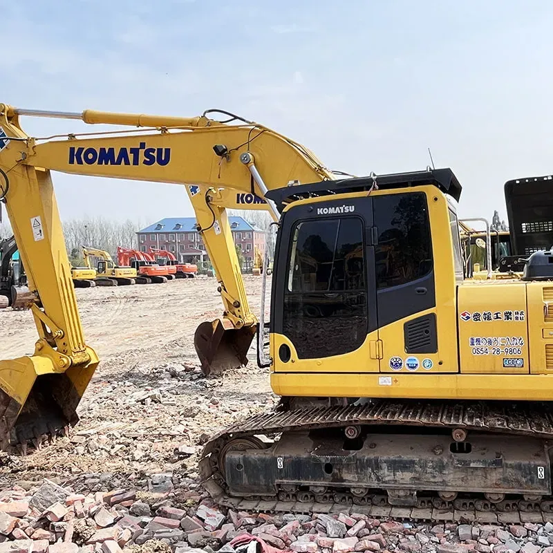 UsedKomatsu 200-8Экскаватор