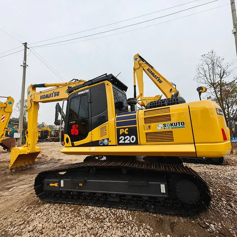 UsedKomatsu 220-8Экскаватор
