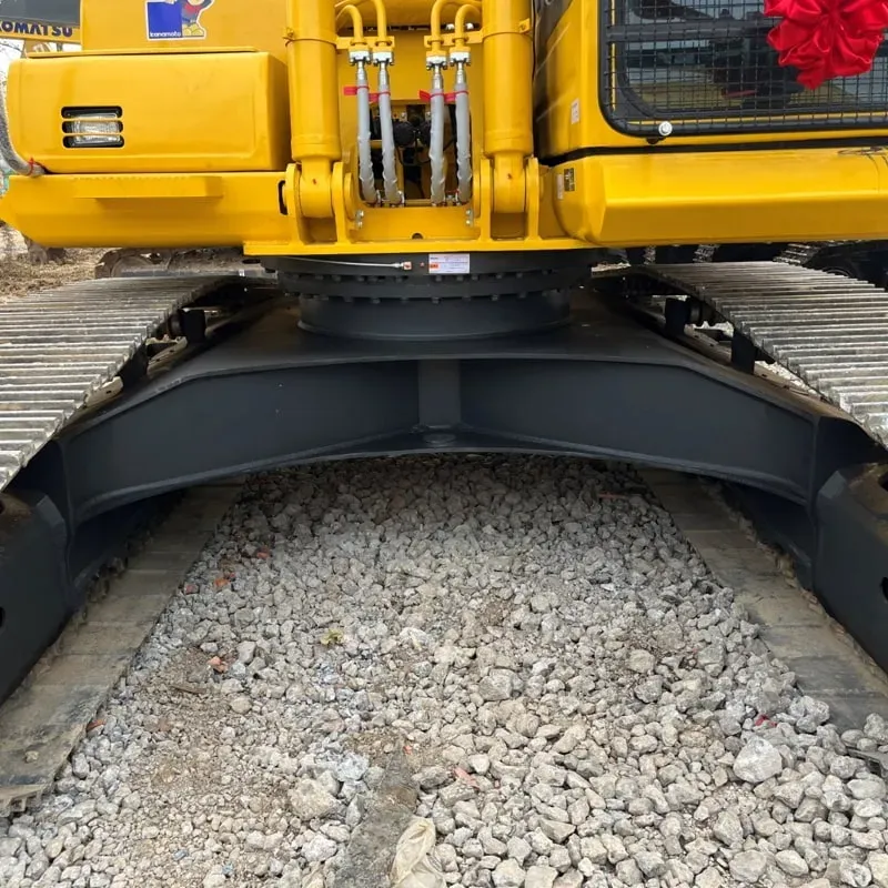 UsedKomatsu 220-8Экскаватор
