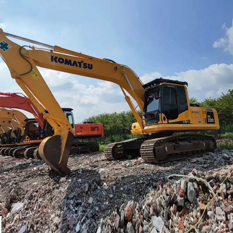 Used Komatsu 220-8 excavator