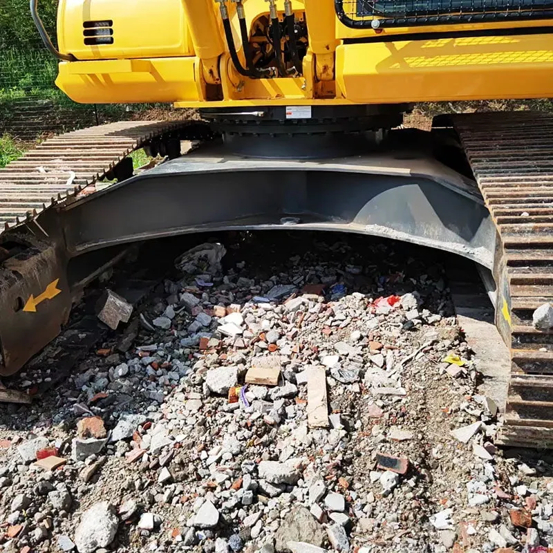 UsedKomatsu 220-8Excavator