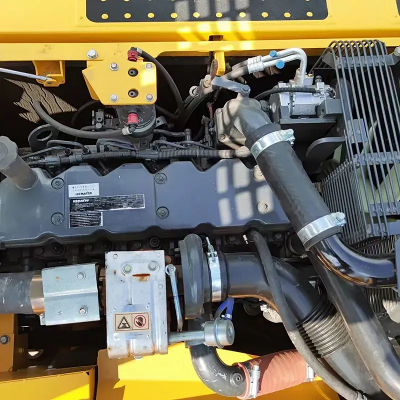 UsedKomatsu 220-8Excavator