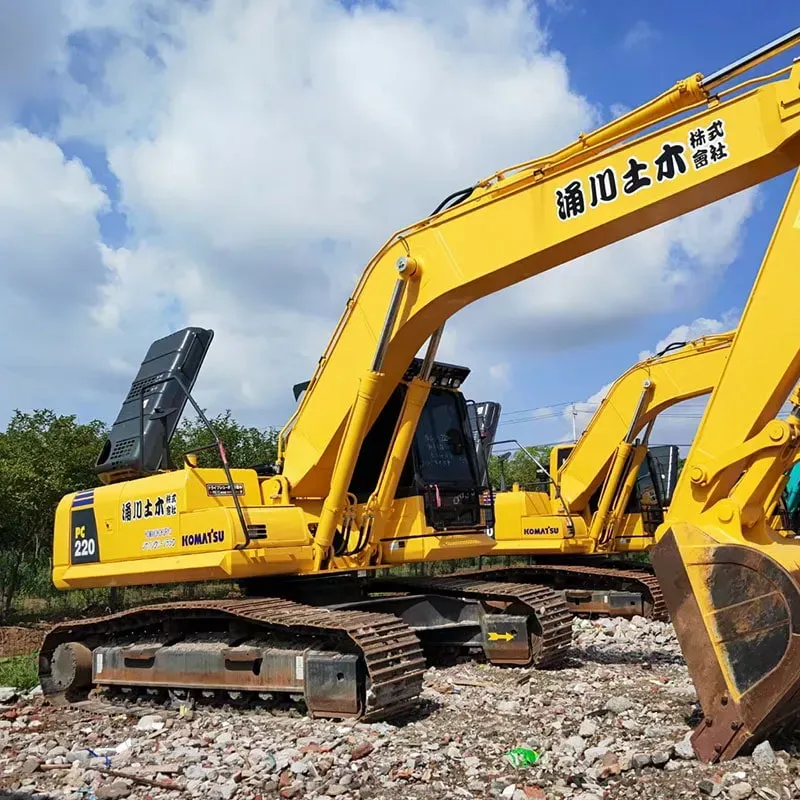 UsedKomatsu 220-8Excavator