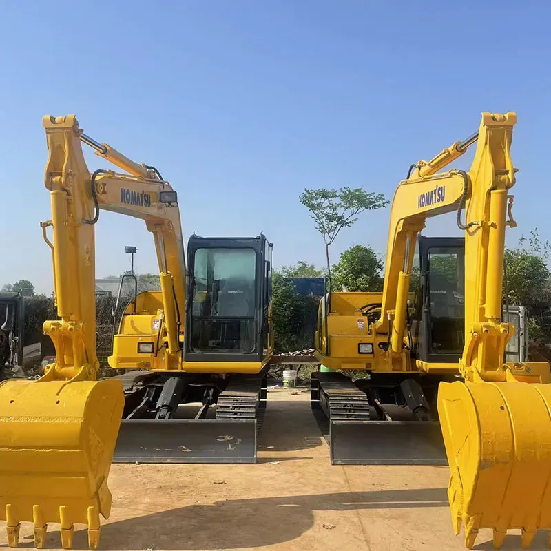 UsedKomatsu 70-8Экскаватор
