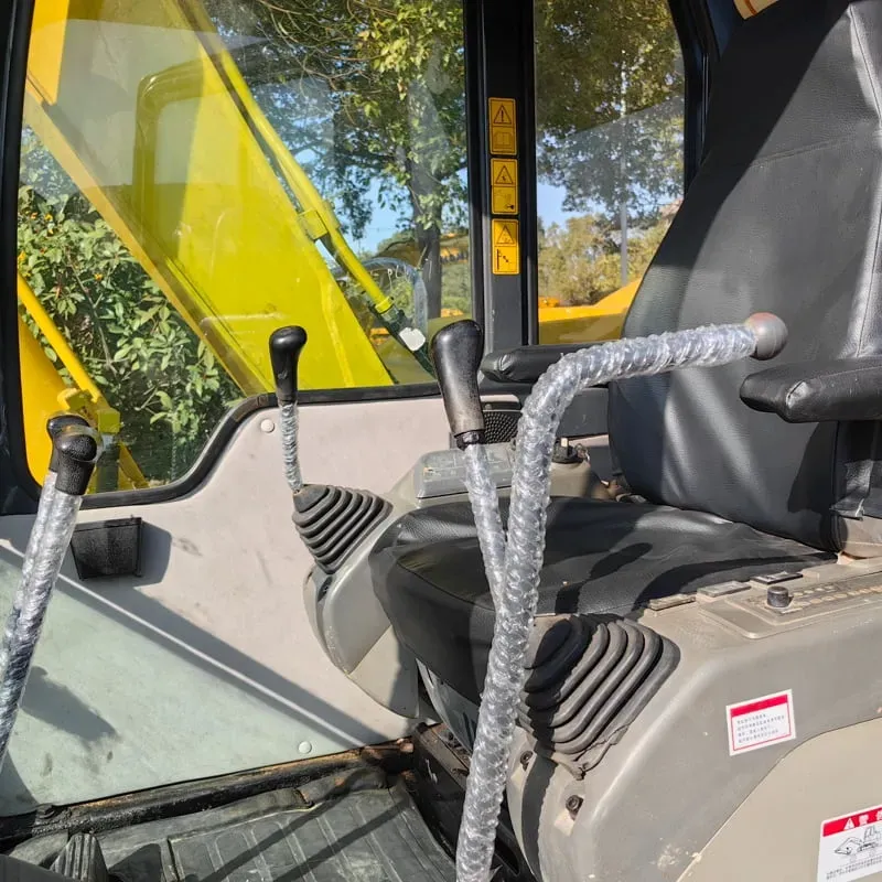 UsedKomatsu 60-7Экскаватор
