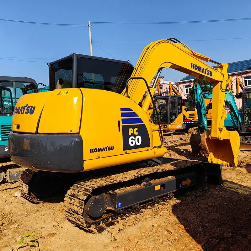 UsedKomatsu 60-8Экскаватор