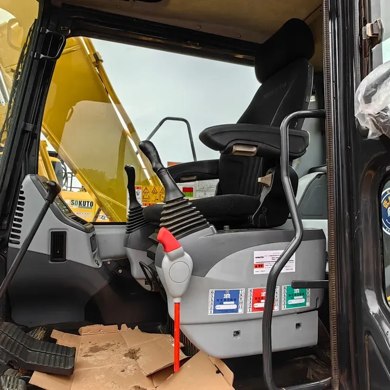 UsedKomatsu 130-7Экскаватор
