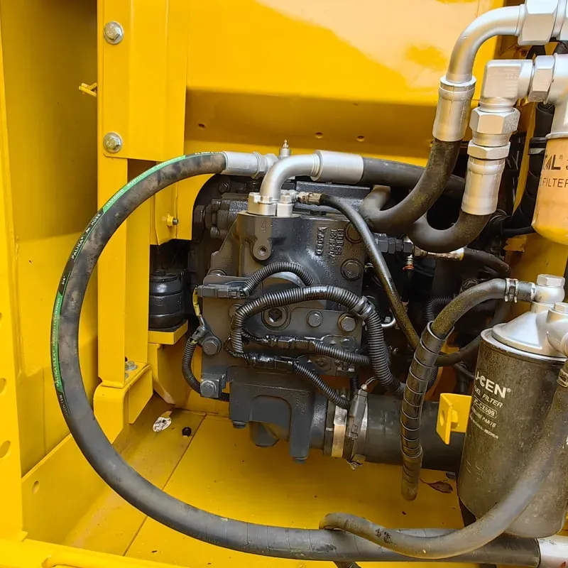 UsedKomatsu 130-7Экскаватор