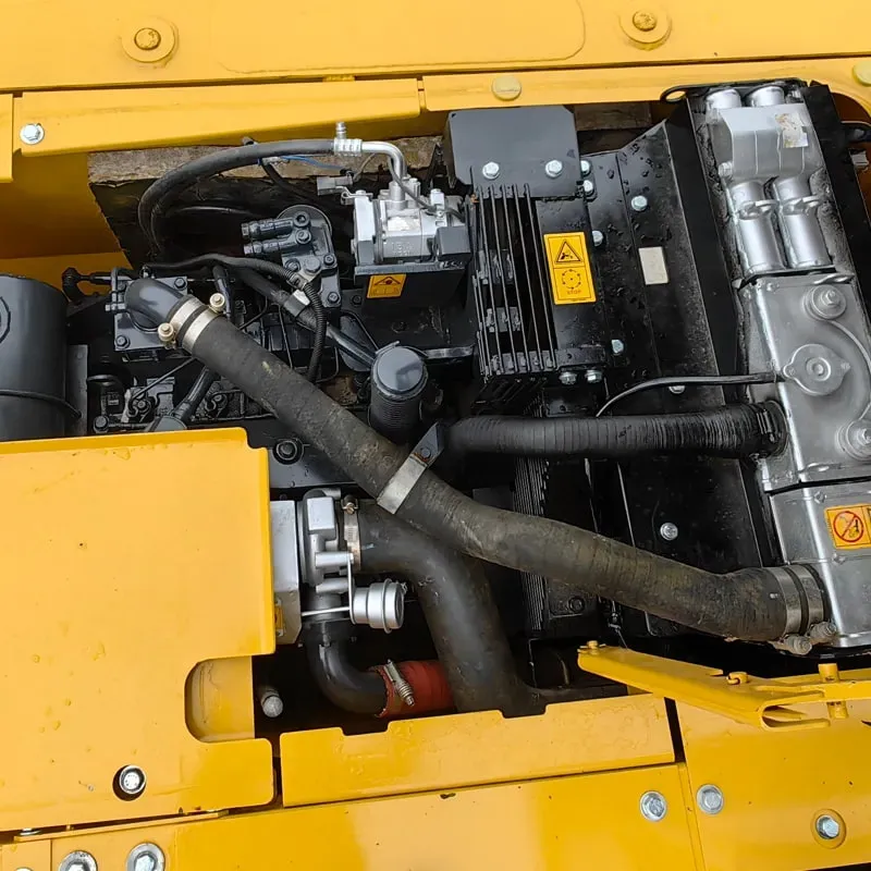 UsedKomatsu 130-7Экскаватор