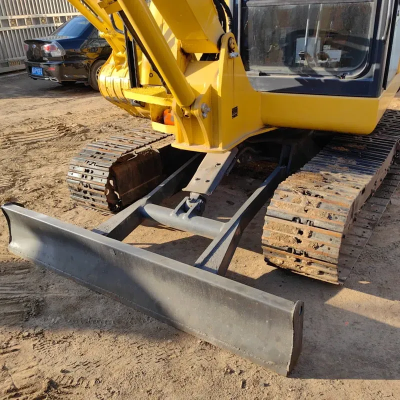 UsedKomatsu 56-7Экскаватор