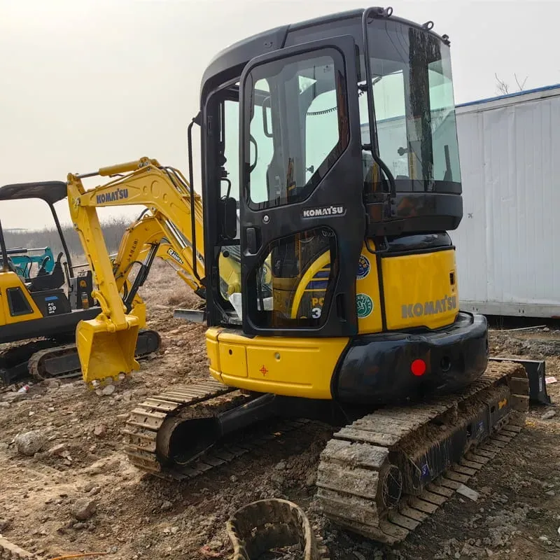 UsedKomatsu 35Экскаватор