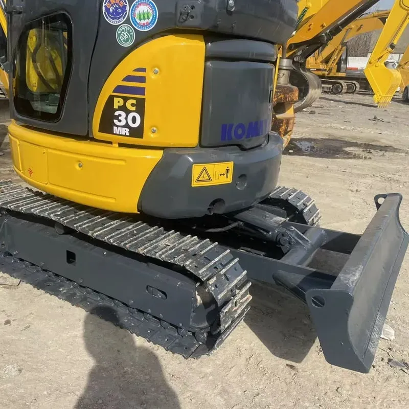 UsedKomatsu 30Экскаватор