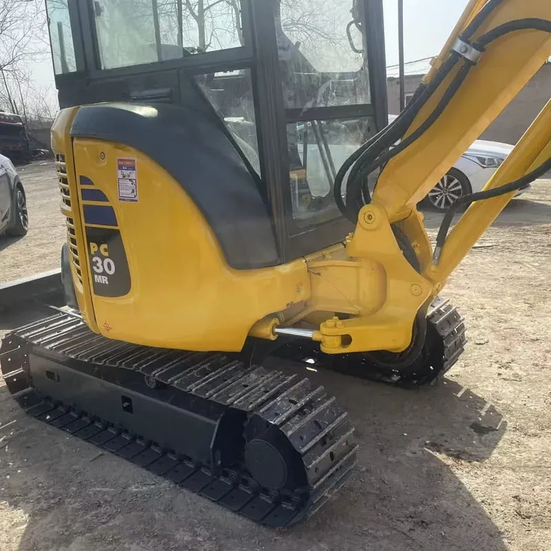 UsedKomatsu 30Экскаватор