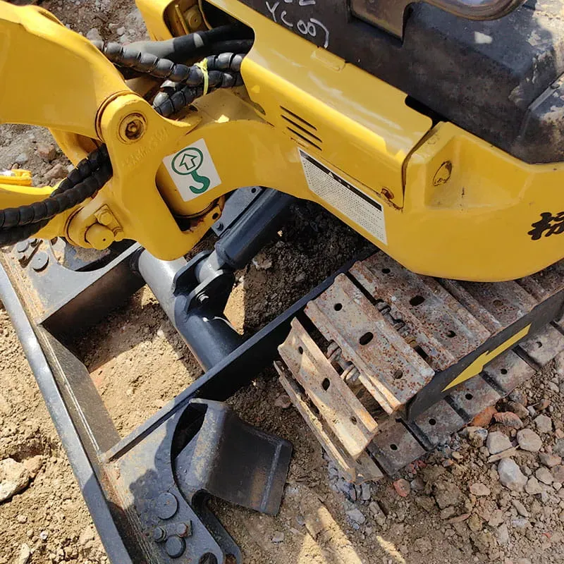 UsedKomatsu 18Экскаватор