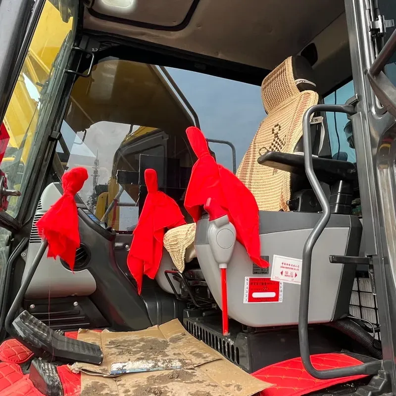 UsedKomatsu 240-8Excavator