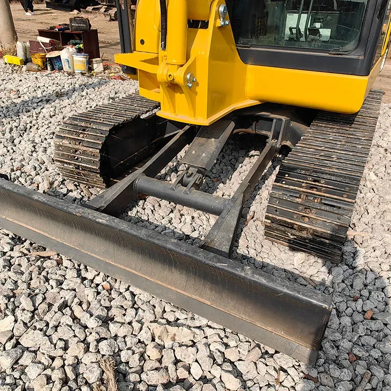 UsedKomatsu 56-7Экскаватор