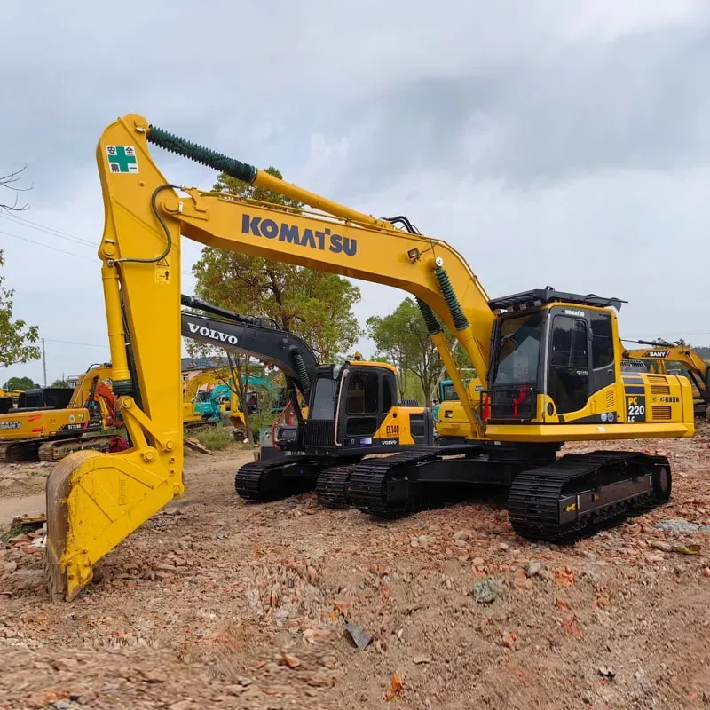 Used Komatsu 220-8 excavator