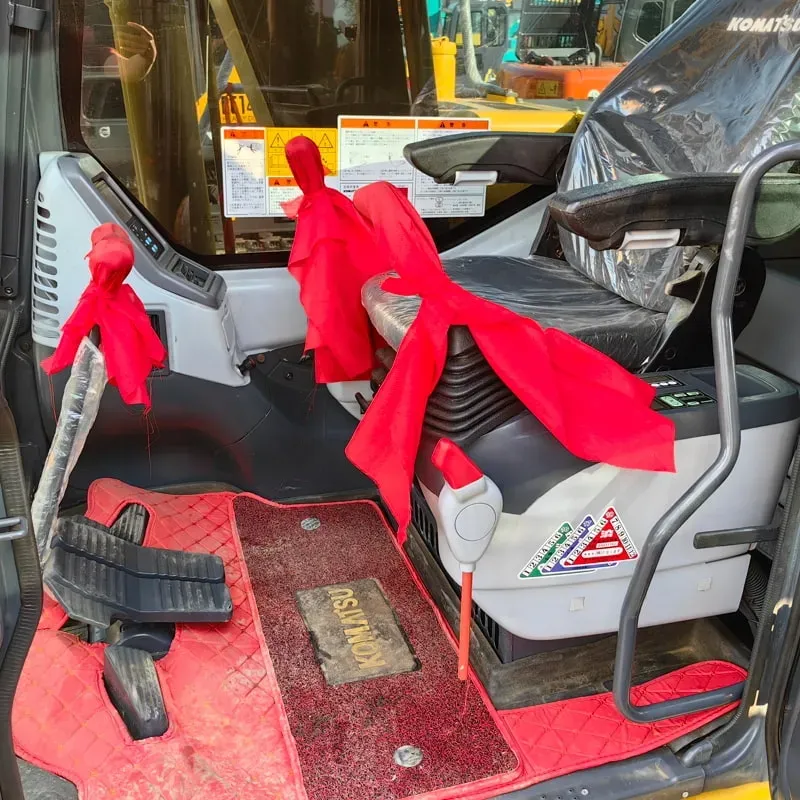 UsedKomatsu 130-7Экскаватор