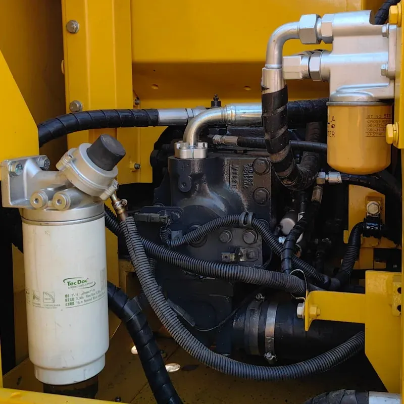UsedKomatsu 130-7Экскаватор