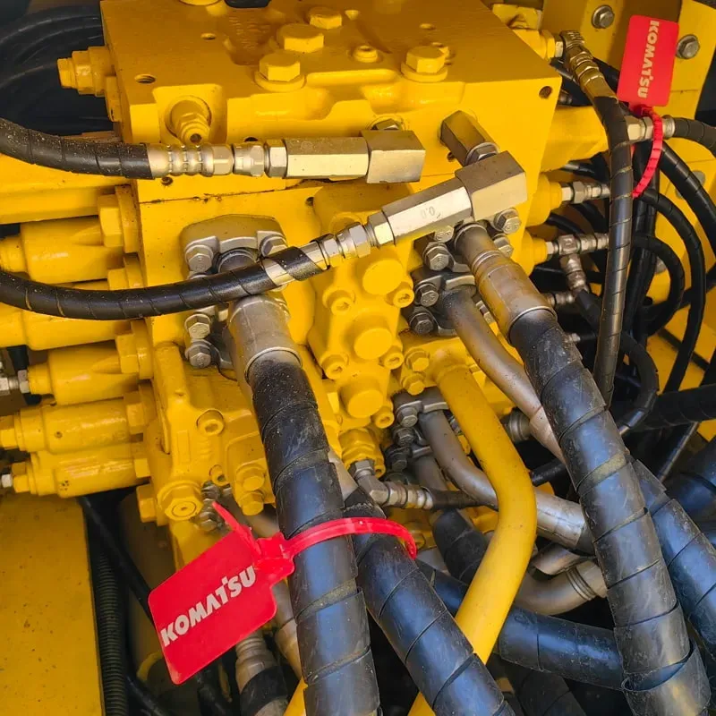 UsedKomatsu 210-8N1Excavator