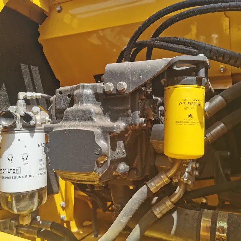 UsedKomatsu 220-8Экскаватор