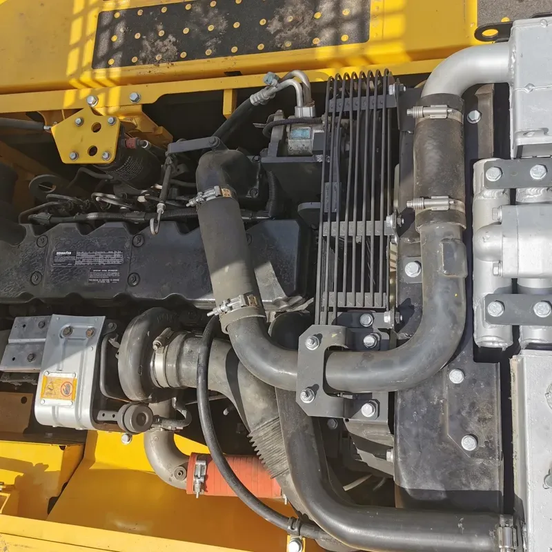 UsedKomatsu 220-8Экскаватор