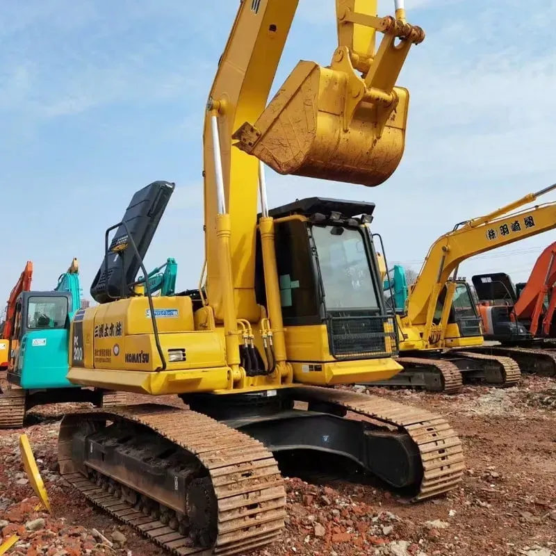 UsedKomatsu 200-8Экскаватор