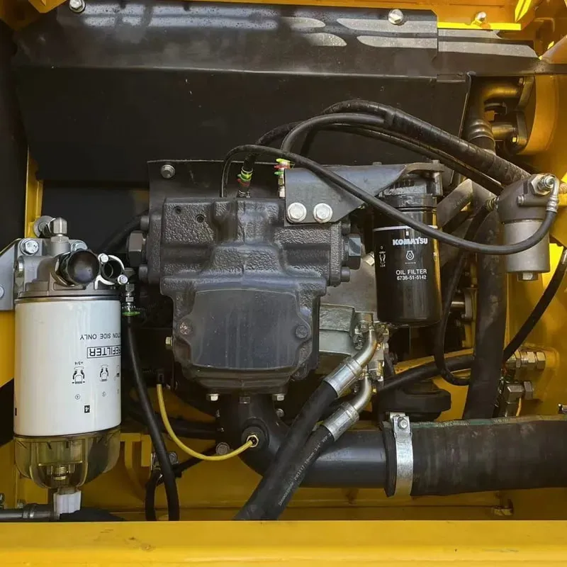 UsedKomatsu 210-8Экскаватор