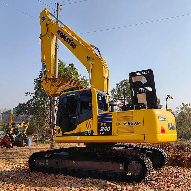 Used Komatsu 240-8 excavator