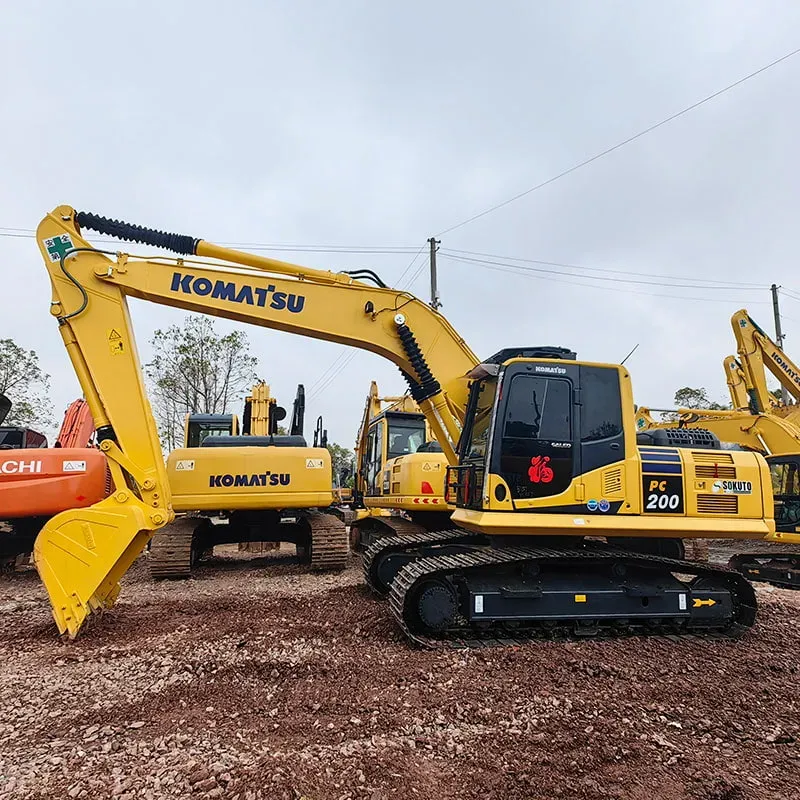Used Komatsu 200-8 Экскаватор