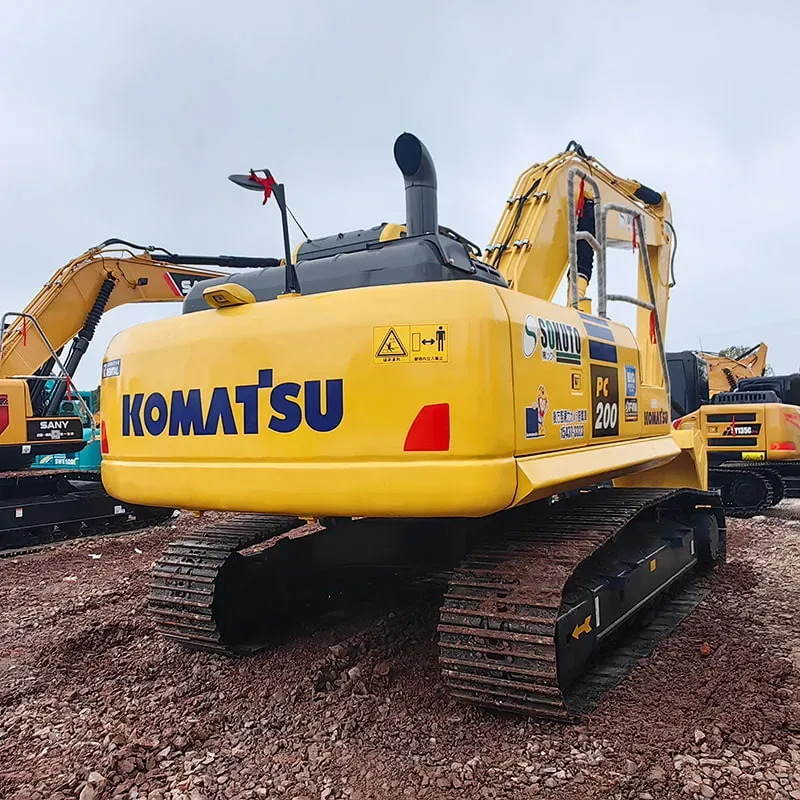UsedKomatsu 200-8Экскаватор