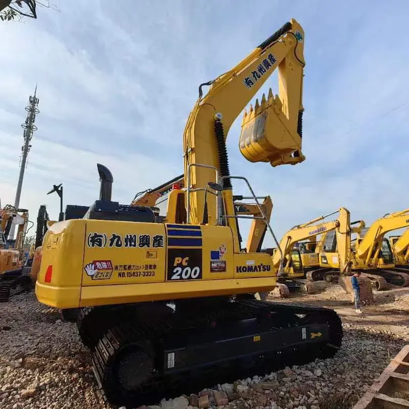 UsedKomatsu 200-8Excavator