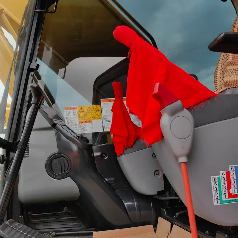 UsedKomatsu 240-8Экскаватор