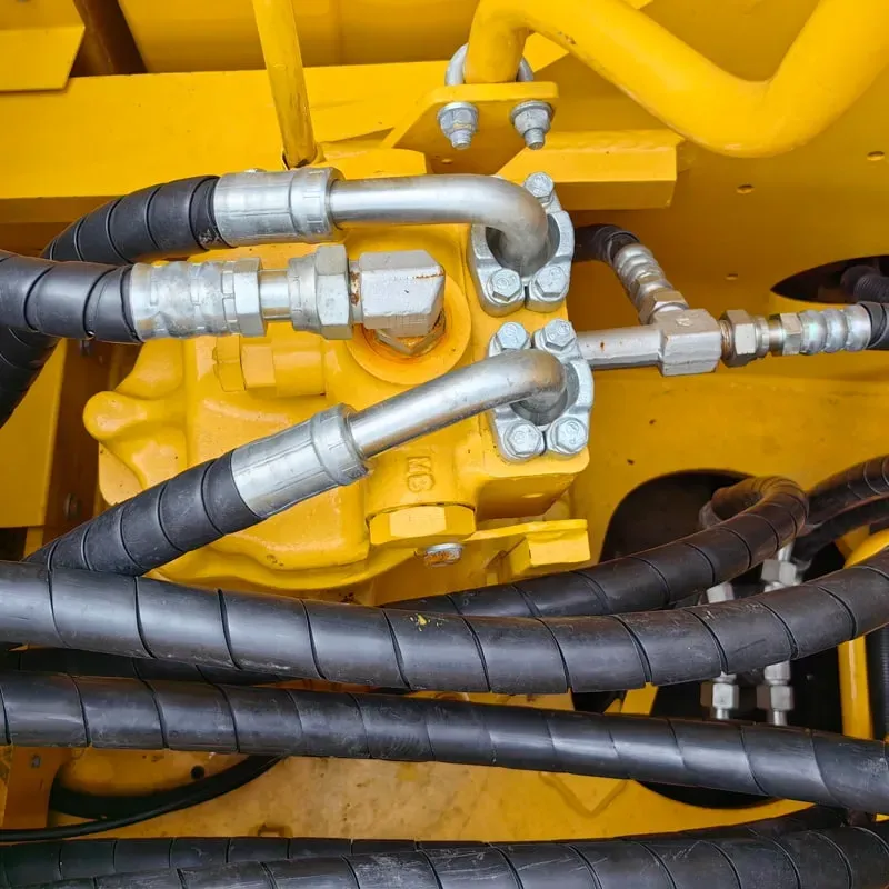 UsedKomatsu 240-8Экскаватор