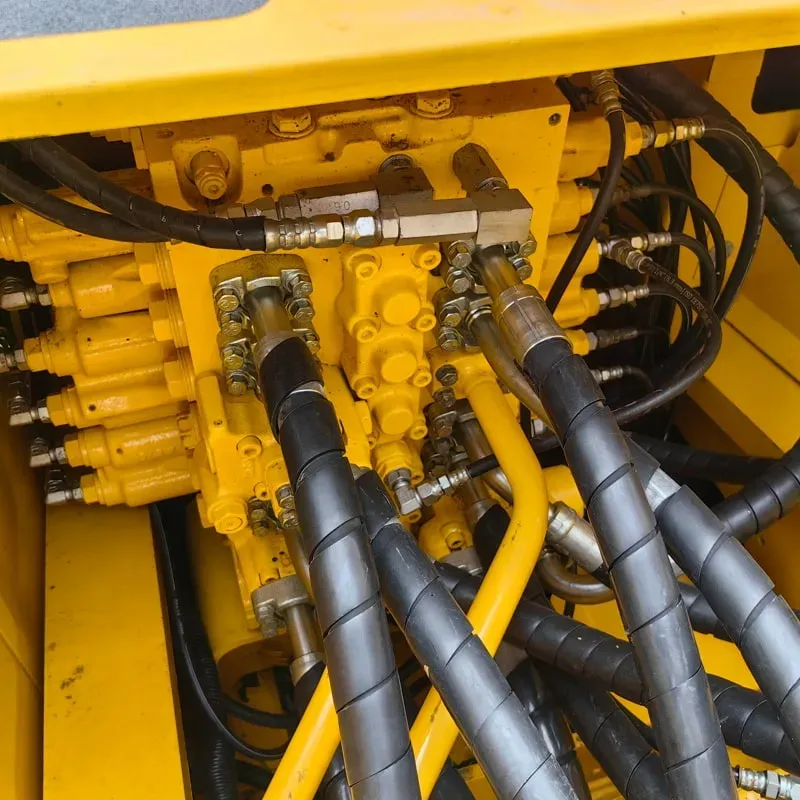 UsedKomatsu 240-8Экскаватор