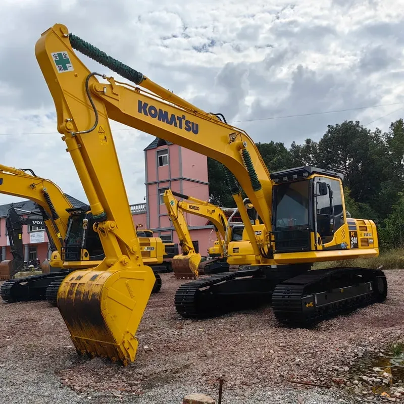 UsedKomatsu 240-8Экскаватор