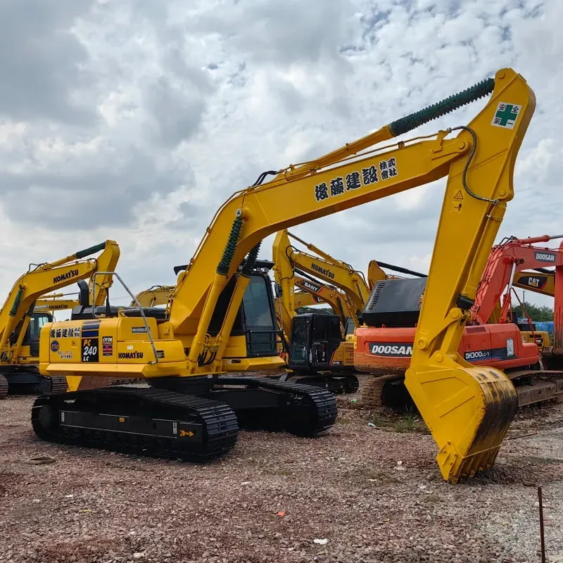 UsedKomatsu 240-8Экскаватор