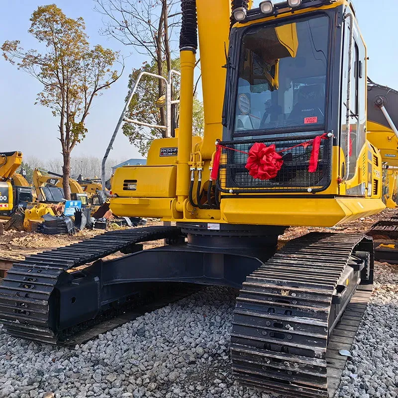 UsedKomatsu 200-8Экскаватор