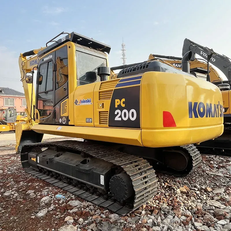 Used Komatsu 200-8MO excavator