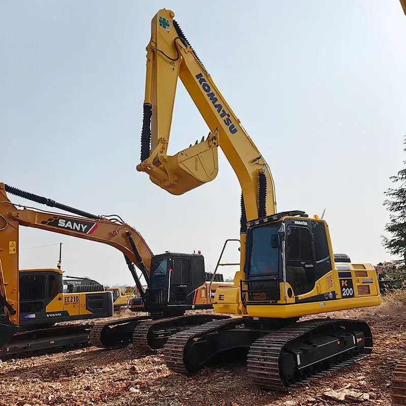 UsedKomatsu 200-8Экскаватор